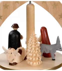 Pyramide Avec Scene De Crèche De Noël Complete